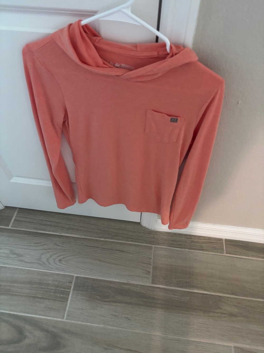 Huk Coral Lightweight Hooded Long-Sleeve Top